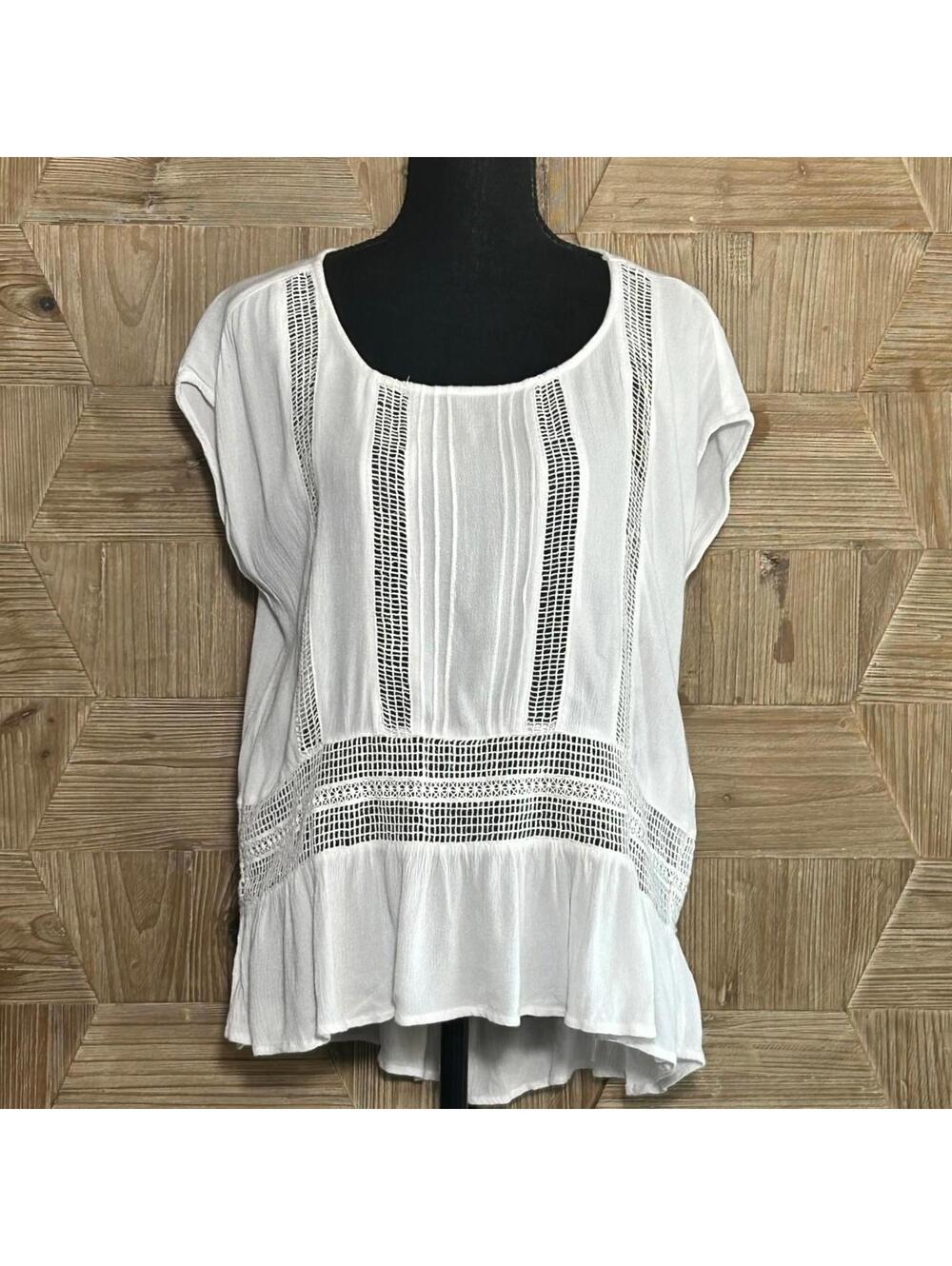 Staring at Stars Boho White Crochet Open Trim Short Sleeve Top Size S